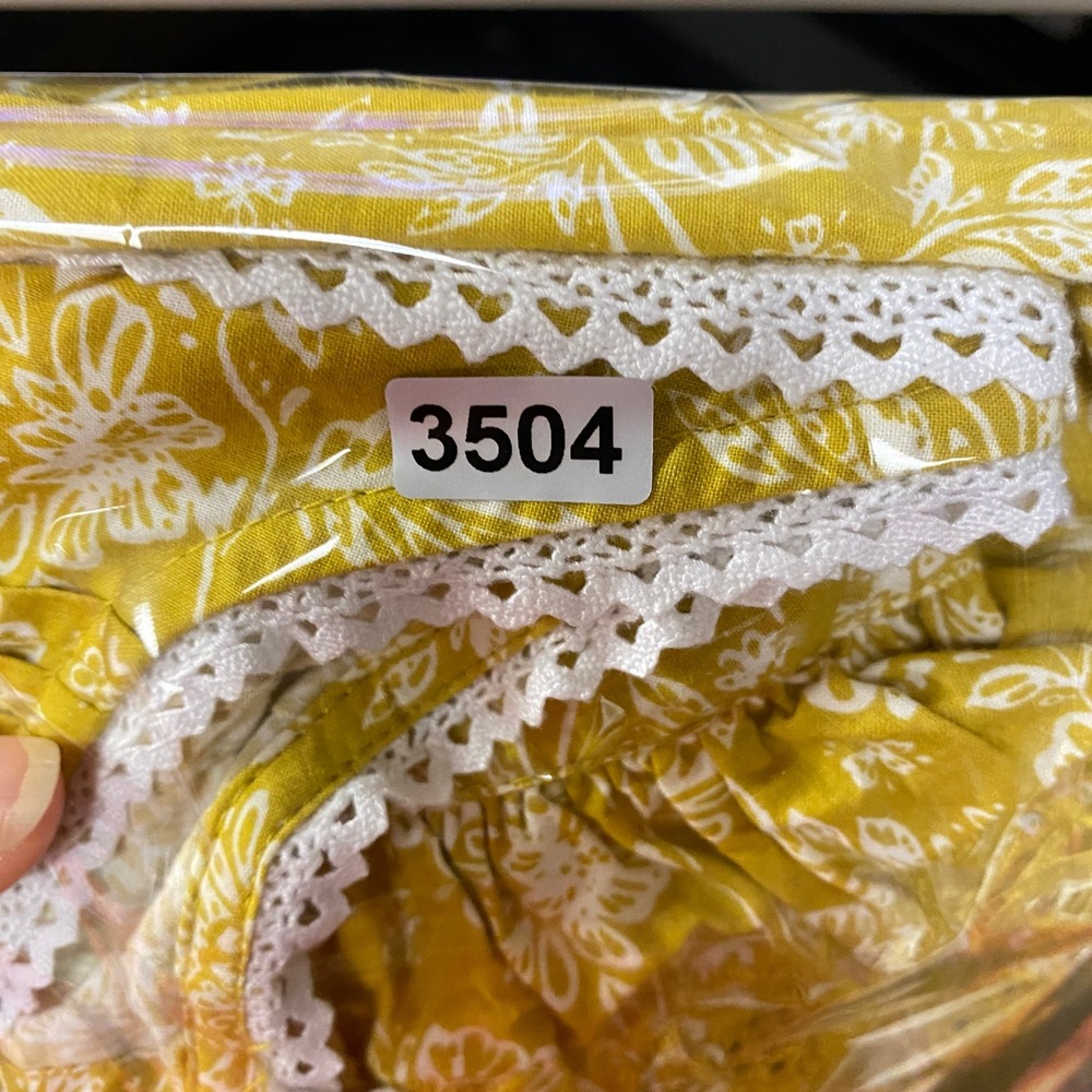 Jennifer Grace Yellow Floral Flutter Sleeve Lace Trim Pintuck Boho Top Size M - Picture 11 of 11